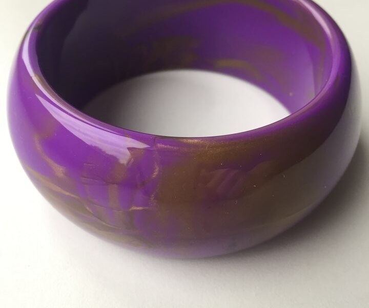 Браслет новый сиреневый фиолетовый золото женский пластик бижутерия украшение аксессуар женский широ