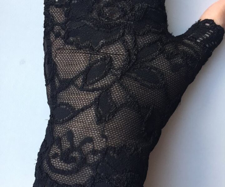 Перчатки митенки кружева чёрные стретч гипюр без пальцев женские аксессуары мода стиль размер 42 44